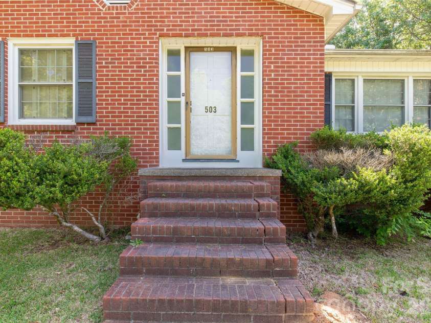 503 Jackson Road, Lancaster, SC 29720.  MLS# CAR4379340, YatesRealty ID 20000. 