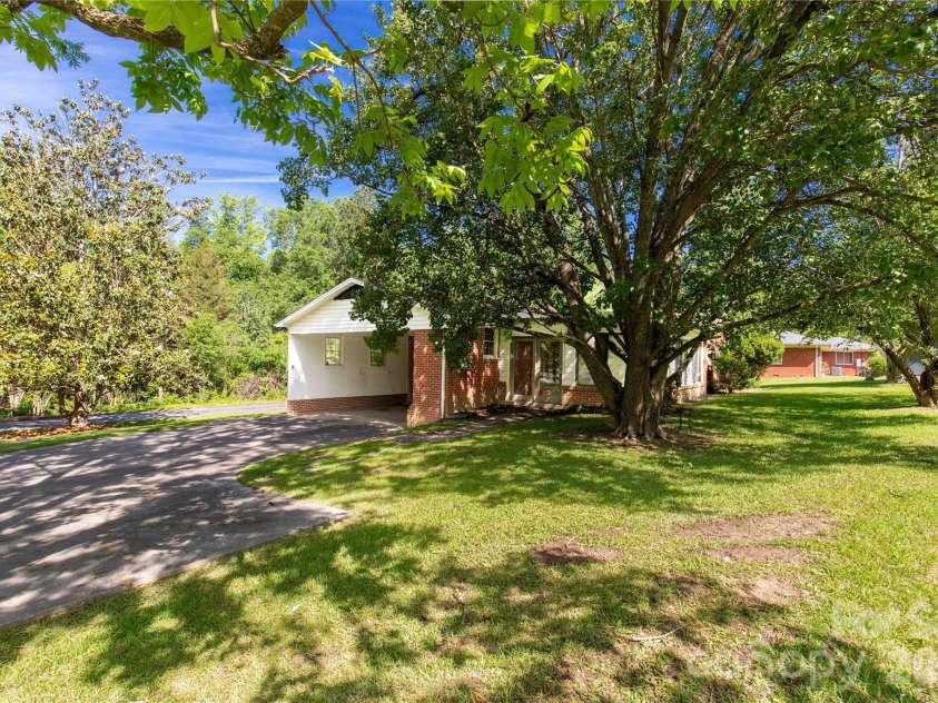 503 Jackson Road, Lancaster, SC 29720.  MLS# CAR4379340, YatesRealty ID 20000. 