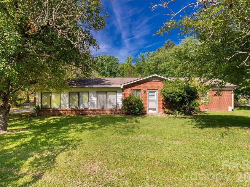 503 Jackson Road, Lancaster, SC 29720.  MLS# CAR4379340, YatesRealty ID 20000. 