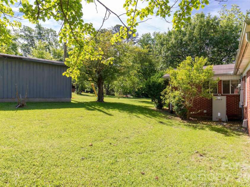 503 Jackson Road, Lancaster, SC 29720.  MLS# CAR4379340, YatesRealty ID 20000. 