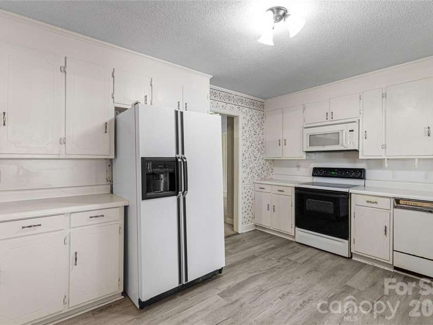 503 Jackson Road, Lancaster, SC 29720.  MLS# CAR4379340, YatesRealty ID 20000. 