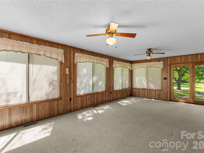 503 Jackson Road, Lancaster, SC 29720.  MLS# CAR4379340, YatesRealty ID 20000. 