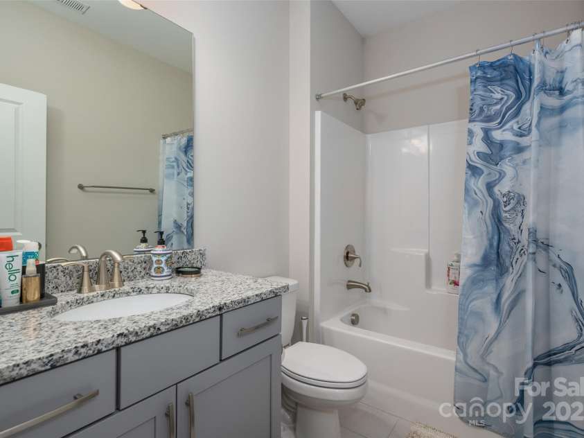 7900 Creek Park Drive, Denver, NC 28037.  MLS# CAR4235947, YatesRealty ID 20001. Bath Room