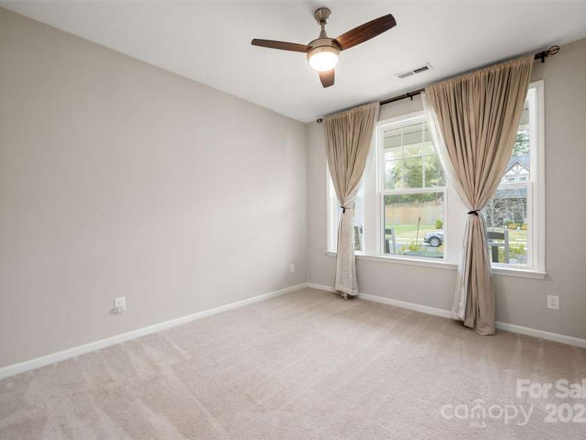 7900 Creek Park Drive, Denver, NC 28037.  MLS# CAR4235947, YatesRealty ID 20001. Bed Room