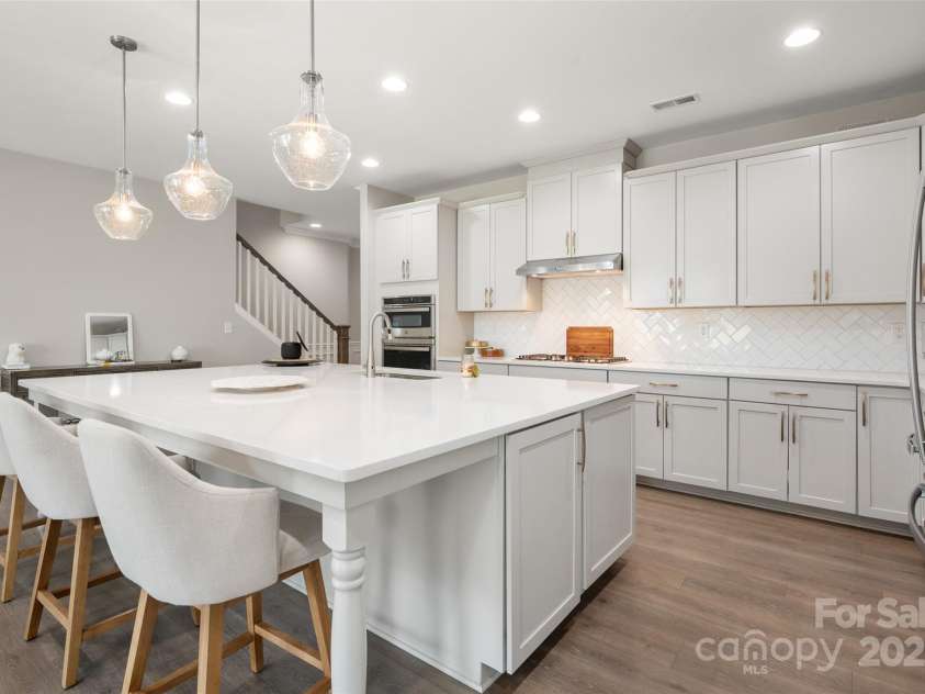 7900 Creek Park Drive, Denver, NC 28037.  MLS# CAR4235947, YatesRealty ID 20001. Kitchen