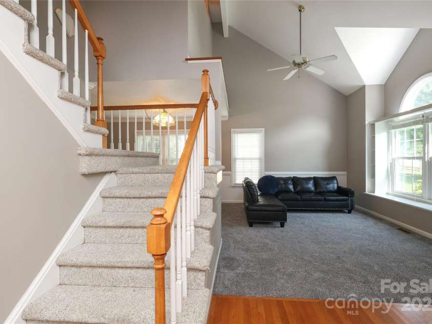 9315 Pebble Creek Way, Charlotte, NC 28269.  MLS# CAR4257557, YatesRealty ID 20004. 