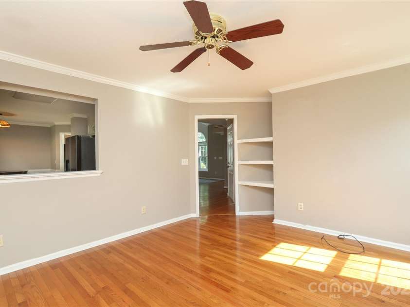 9315 Pebble Creek Way, Charlotte, NC 28269.  MLS# CAR4257557, YatesRealty ID 20004. 
