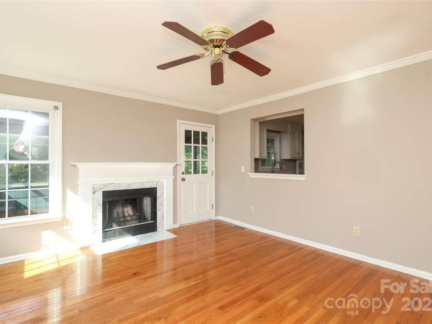9315 Pebble Creek Way, Charlotte, NC 28269.  MLS# CAR4257557, YatesRealty ID 20004. 