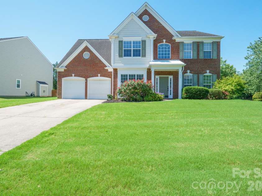 7633 Rathburn Lane, Charlotte, NC 28277.  MLS# CAR4390138, YatesRealty ID 20005. 