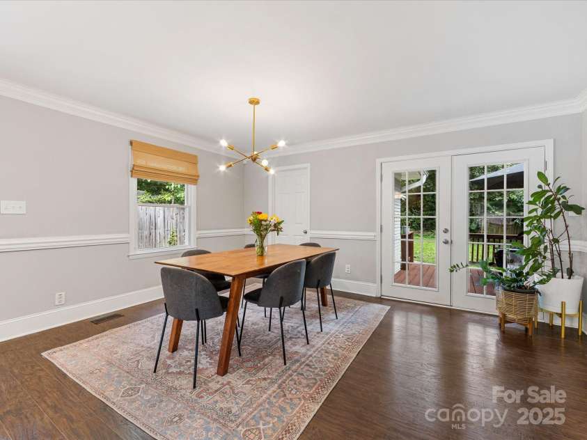 3530 Woodleaf Road, Charlotte, NC 28205.  MLS# CAR4264244, YatesRealty ID 20006. 