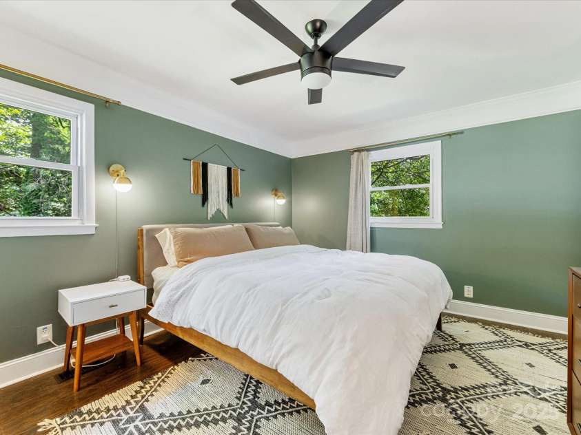 3530 Woodleaf Road, Charlotte, NC 28205.  MLS# CAR4264244, YatesRealty ID 20006. 