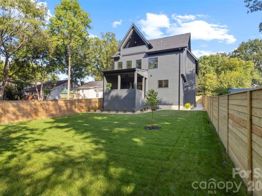 1613 Umstead Street, Charlotte, NC 28205.  MLS# CAR4305021, YatesRealty ID 20007. 