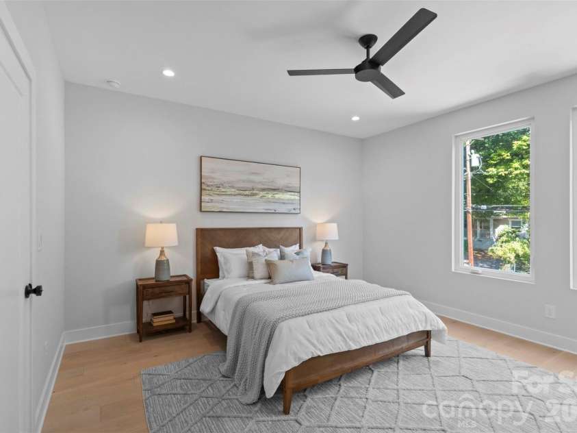 1613 Umstead Street, Charlotte, NC 28205.  MLS# CAR4305021, YatesRealty ID 20007. 