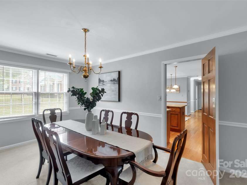 1401 Matthews Plantation Drive, Matthews, NC 28105.  MLS# CAR4306886, YatesRealty ID 20008. 