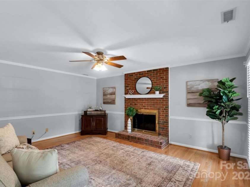 1401 Matthews Plantation Drive, Matthews, NC 28105.  MLS# CAR4306886, YatesRealty ID 20008. 