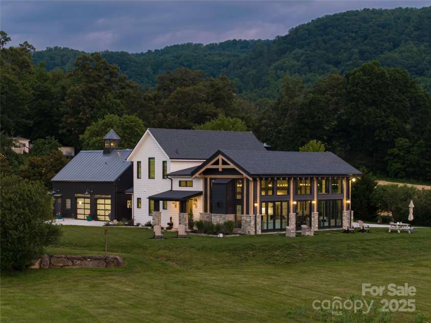 30 Greene Lane, Fletcher, NC 28732.  MLS# CAR4263828, YatesRealty ID 20008. 