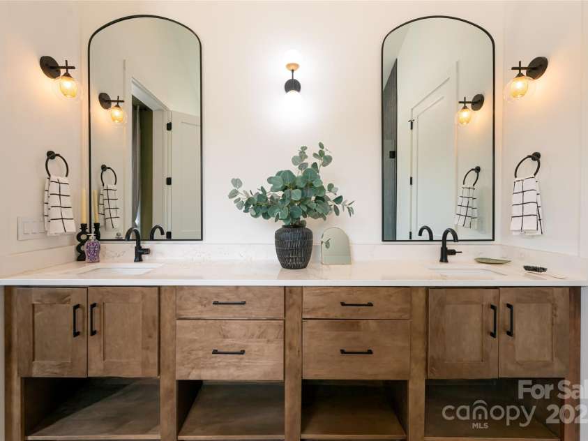 30 Greene Lane, Fletcher, NC 28732.  MLS# CAR4263828, YatesRealty ID 20008. 