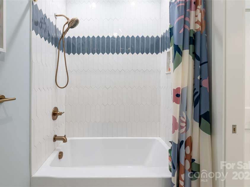 30 Greene Lane, Fletcher, NC 28732.  MLS# CAR4263828, YatesRealty ID 20008. 