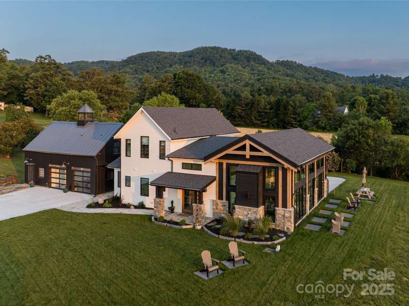 30 Greene Lane, Fletcher, NC 28732.  MLS# CAR4263828, YatesRealty ID 20008. 