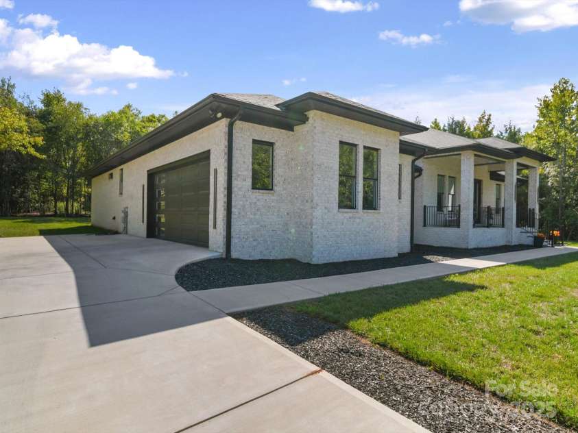 1045 Churchfield Lane, Rockwell, NC 28138.  MLS# CAR4310058, YatesRealty ID 2001. Large garage