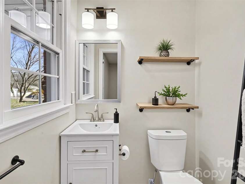 1733 Pondella Drive, Charlotte, NC 28213.  MLS# CAR4337514, YatesRealty ID 2001. 