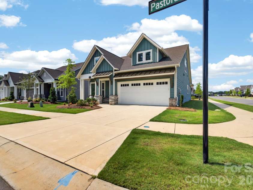 1002 Pastoral Place, Waxhaw, NC 28173.  MLS# CAR4400612, YatesRealty ID 20010. Front