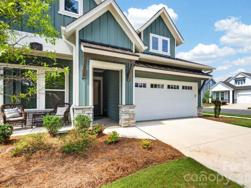 1002 Pastoral Place, Waxhaw, NC 28173.  MLS# CAR4400612, YatesRealty ID 20010. Front Exterior