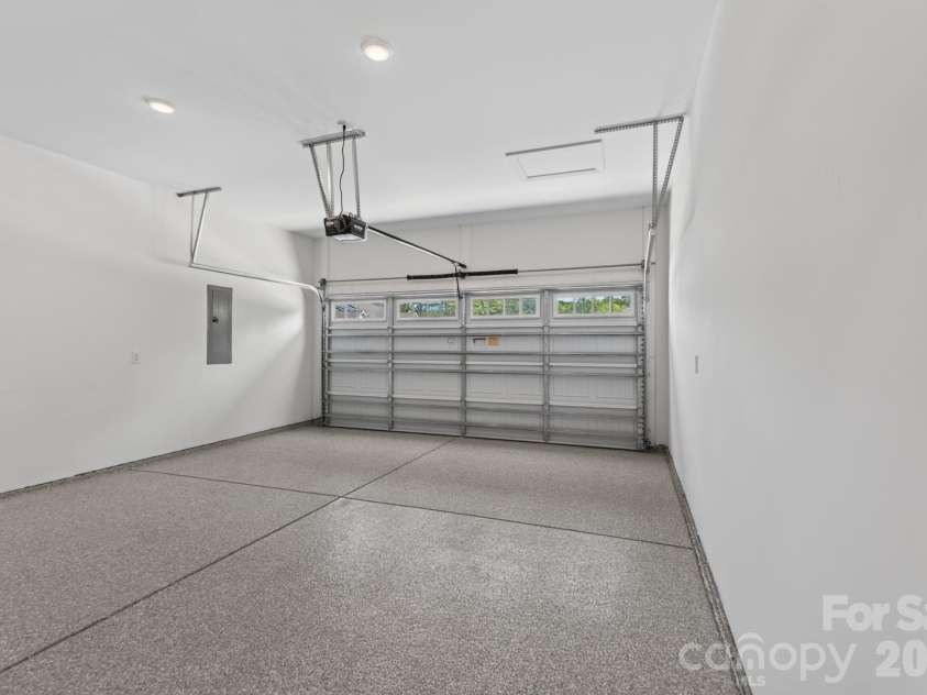 1002 Pastoral Place, Waxhaw, NC 28173.  MLS# CAR4400612, YatesRealty ID 20010. Garage