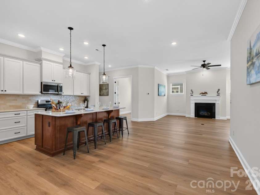 1002 Pastoral Place, Waxhaw, NC 28173.  MLS# CAR4400612, YatesRealty ID 20010. Kitchen