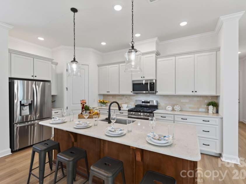 1002 Pastoral Place, Waxhaw, NC 28173.  MLS# CAR4400612, YatesRealty ID 20010. Kitchen