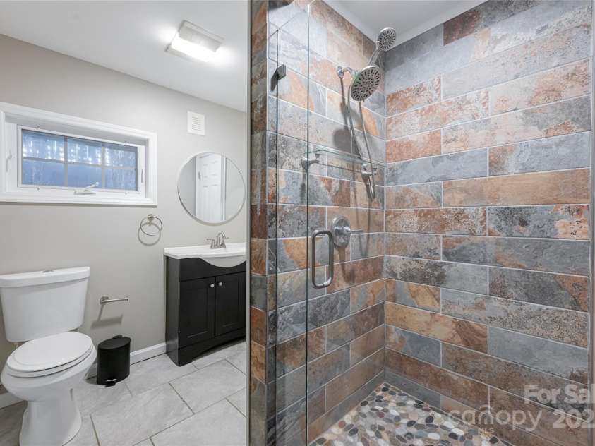110 Annandale Avenue, Asheville, NC 28801.  MLS# CAR4265017, YatesRealty ID 20014. Apartment