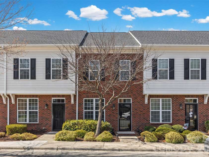 371 Beacon Street, Concord, NC 28027.  MLS# CAR4353250, YatesRealty ID 20014. 