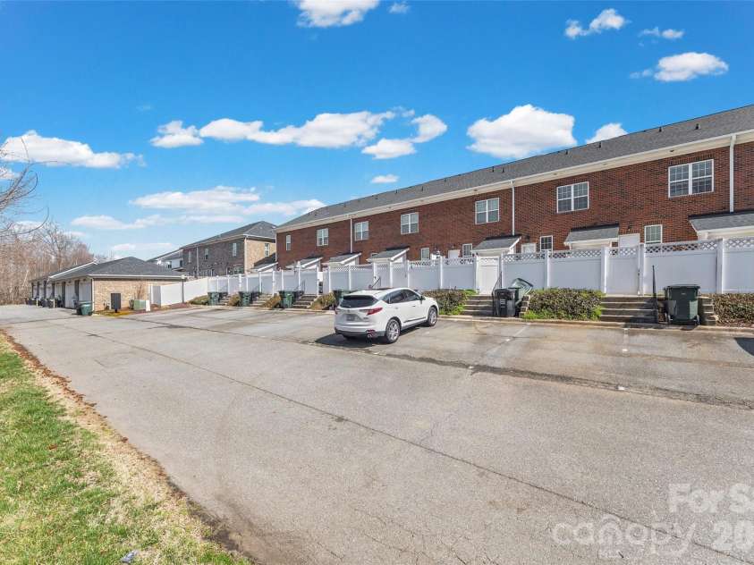 371 Beacon Street, Concord, NC 28027.  MLS# CAR4353250, YatesRealty ID 20014. 