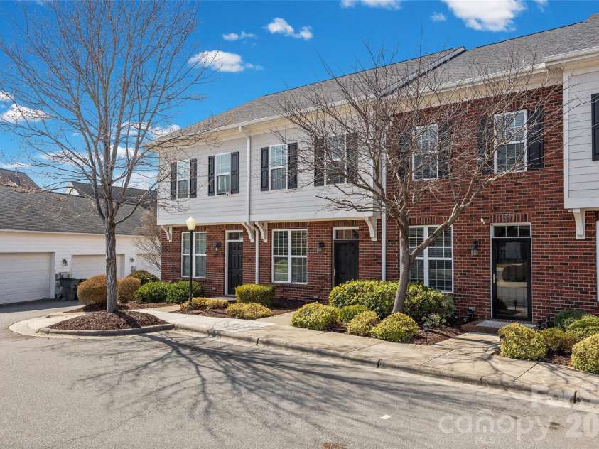 371 Beacon Street, Concord, NC 28027.  MLS# CAR4353250, YatesRealty ID 20014. 