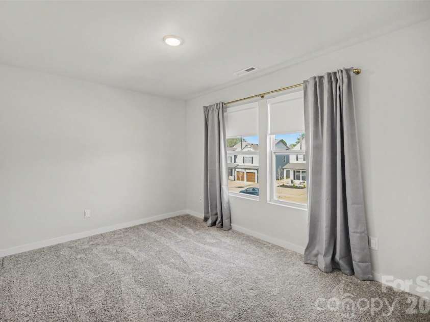 14107 Belmont Greene Drive, Charlotte, NC 28213.  MLS# CAR4358331, YatesRealty ID 20015. 