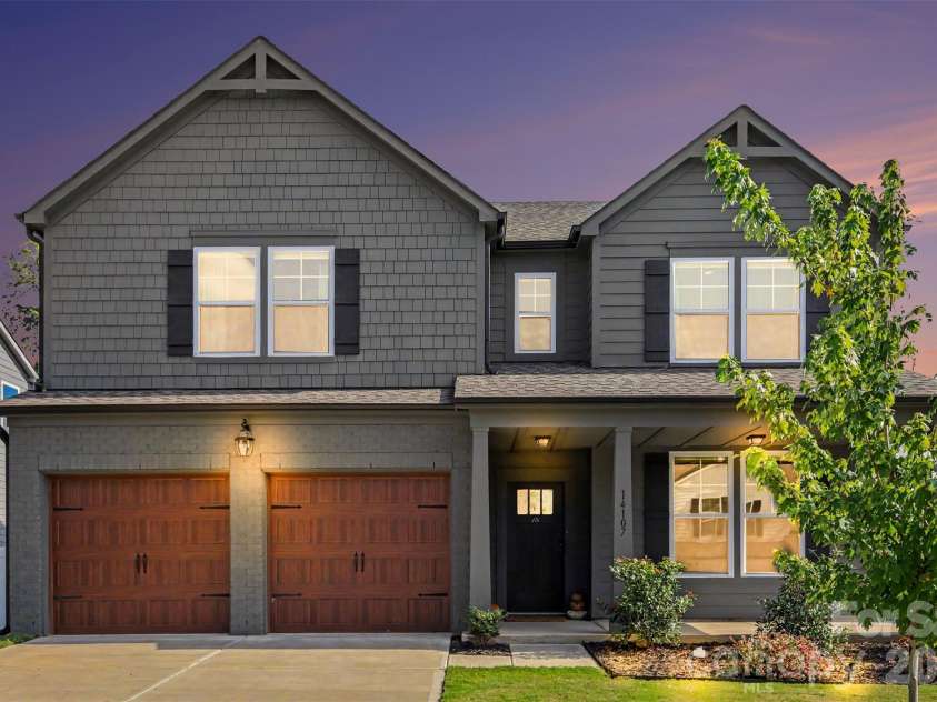 14107 Belmont Greene Drive, Charlotte, NC 28213.  MLS# CAR4430411, YatesRealty ID 20015. 