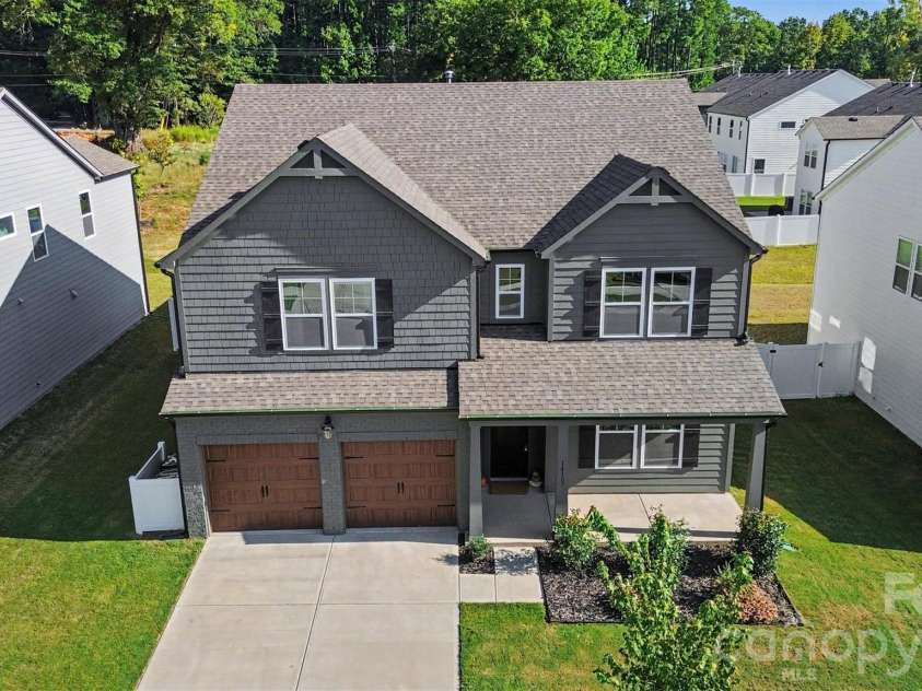14107 Belmont Greene Drive, Charlotte, NC 28213.  MLS# CAR4430411, YatesRealty ID 20015. 