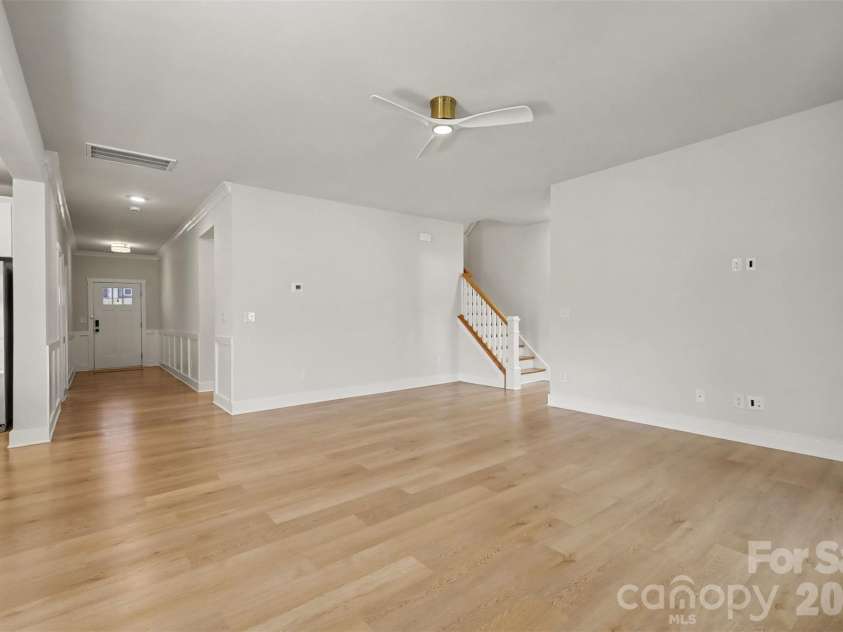 14107 Belmont Greene Drive, Charlotte, NC 28213.  MLS# CAR4430411, YatesRealty ID 20015. 