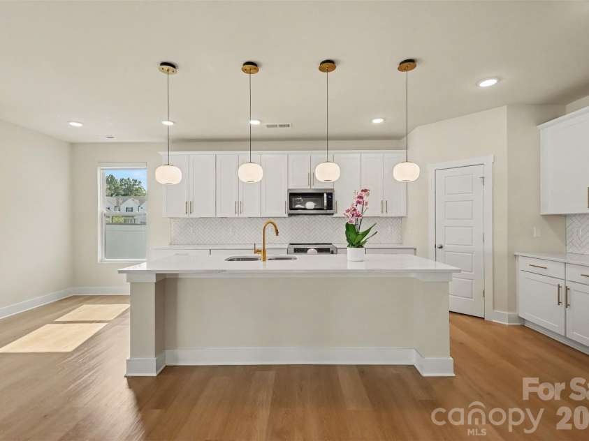14107 Belmont Greene Drive, Charlotte, NC 28213.  MLS# CAR4430411, YatesRealty ID 20015. 