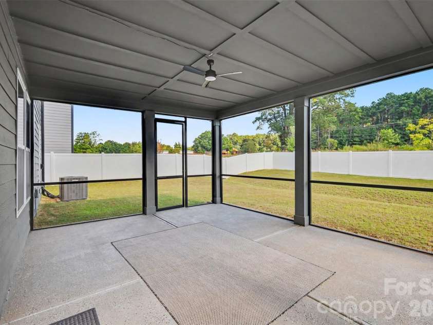 14107 Belmont Greene Drive, Charlotte, NC 28213.  MLS# CAR4430411, YatesRealty ID 20015. 
