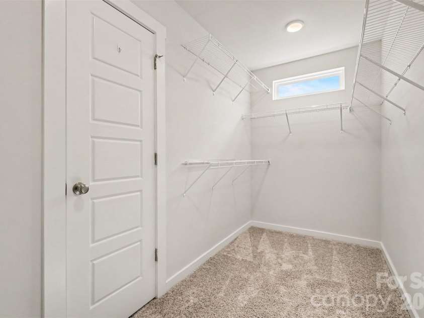 14107 Belmont Greene Drive, Charlotte, NC 28213.  MLS# CAR4430411, YatesRealty ID 20015. 