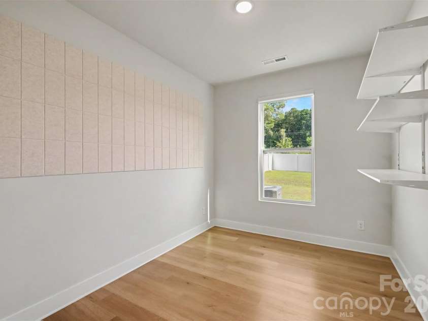 14107 Belmont Greene Drive, Charlotte, NC 28213.  MLS# CAR4430411, YatesRealty ID 20015. 