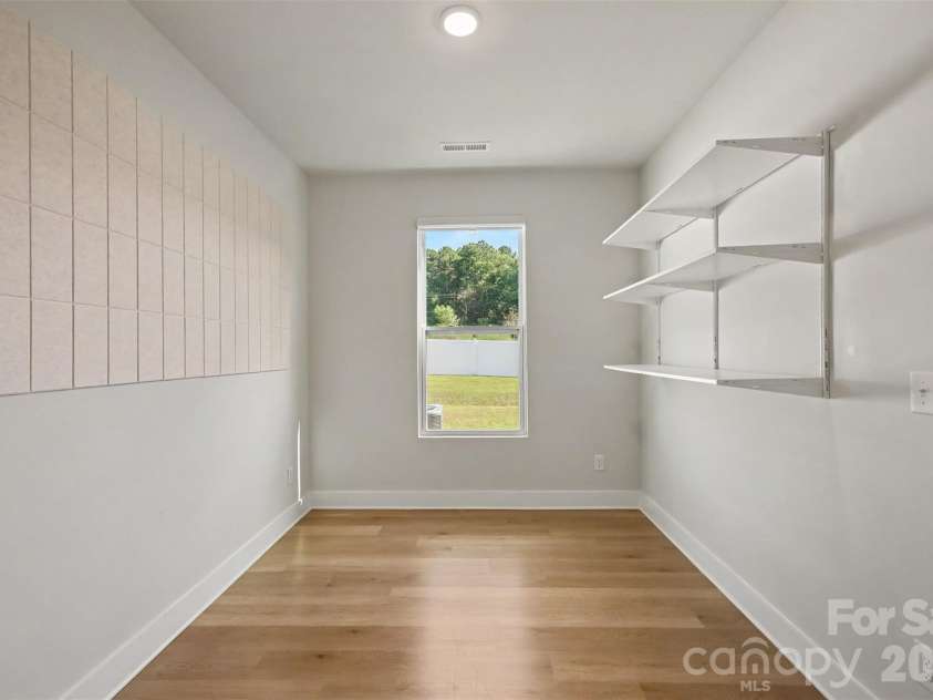 14107 Belmont Greene Drive, Charlotte, NC 28213.  MLS# CAR4430411, YatesRealty ID 20015. 