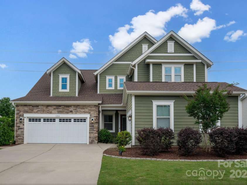 1244 Weir Court, Fort Mill, SC 29708.  MLS# CAR4264851, YatesRealty ID 20016. Welcome Home!