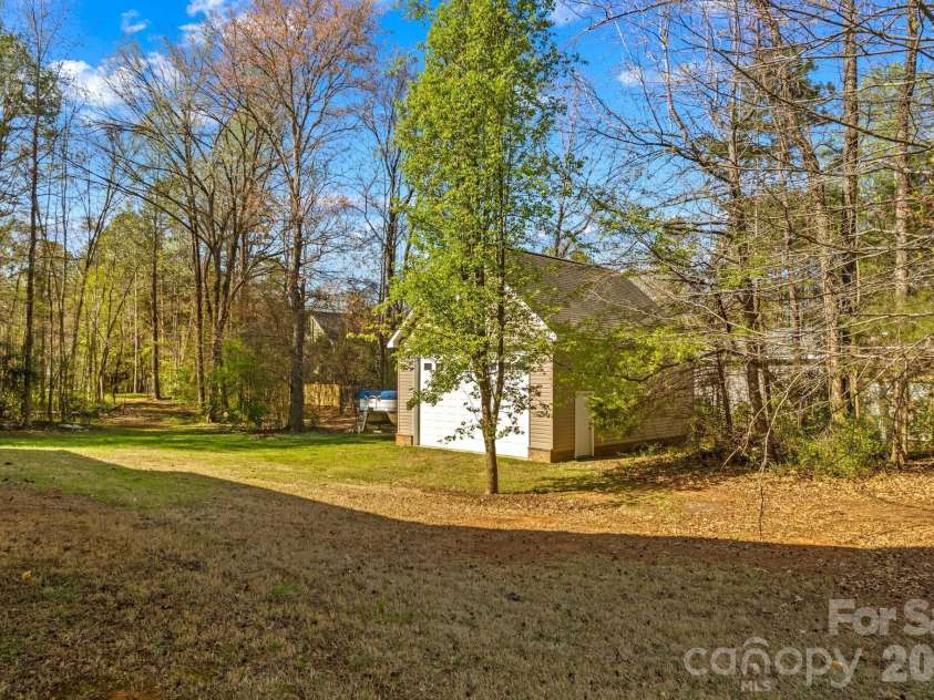 260 River Country Road, Salisbury, NC 28146.  MLS# CAR4363294, YatesRealty ID 20017. 