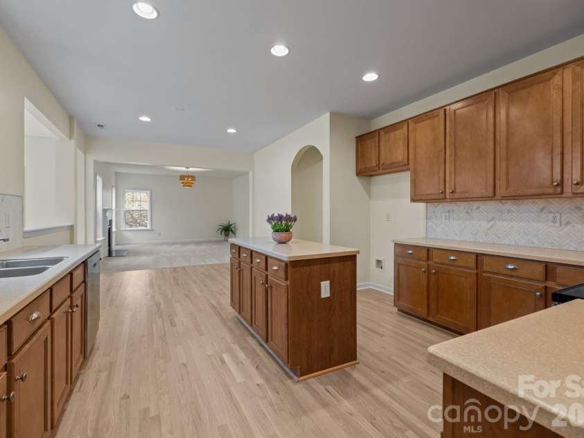 8108 Acacia Court, Waxhaw, NC 28173.  MLS# CAR4341327, YatesRealty ID 20018. Kitchen8108 Acacia CourtWaxhaw, NC 28173Providence Grove