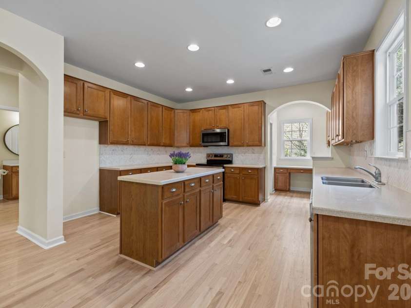 8108 Acacia Court, Waxhaw, NC 28173.  MLS# CAR4341327, YatesRealty ID 20018. Kitchen8108 Acacia CourtWaxhaw, NC 28173Providence Grove