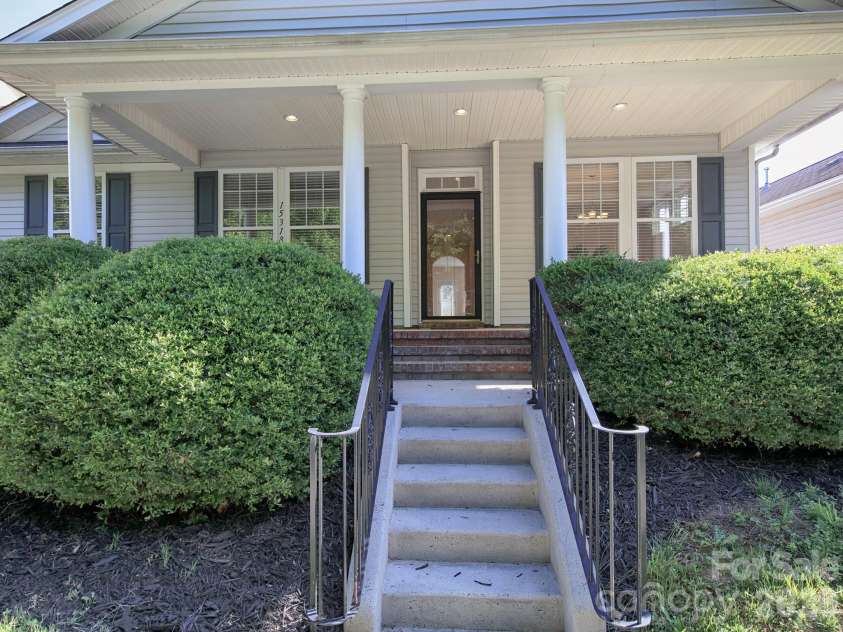 15318 Hugh Torance Parkway, Huntersville, NC 28078.  MLS# CAR4367647, YatesRealty ID 20020. 