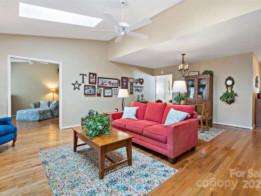 2 Llama Vista Court, Black Mountain, NC 28711.  MLS# CAR4239859, YatesRealty ID 20020. 