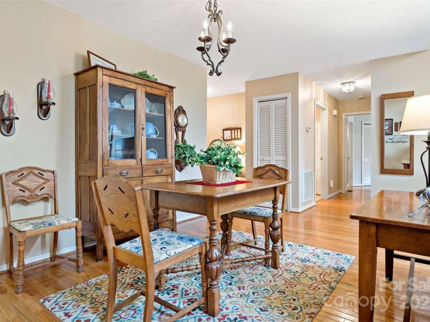 2 Llama Vista Court, Black Mountain, NC 28711.  MLS# CAR4239859, YatesRealty ID 20020. 